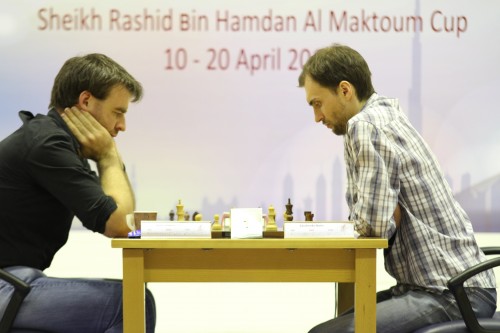 Last round's duel GM Gawain Jones - GM Boris Savchenko
